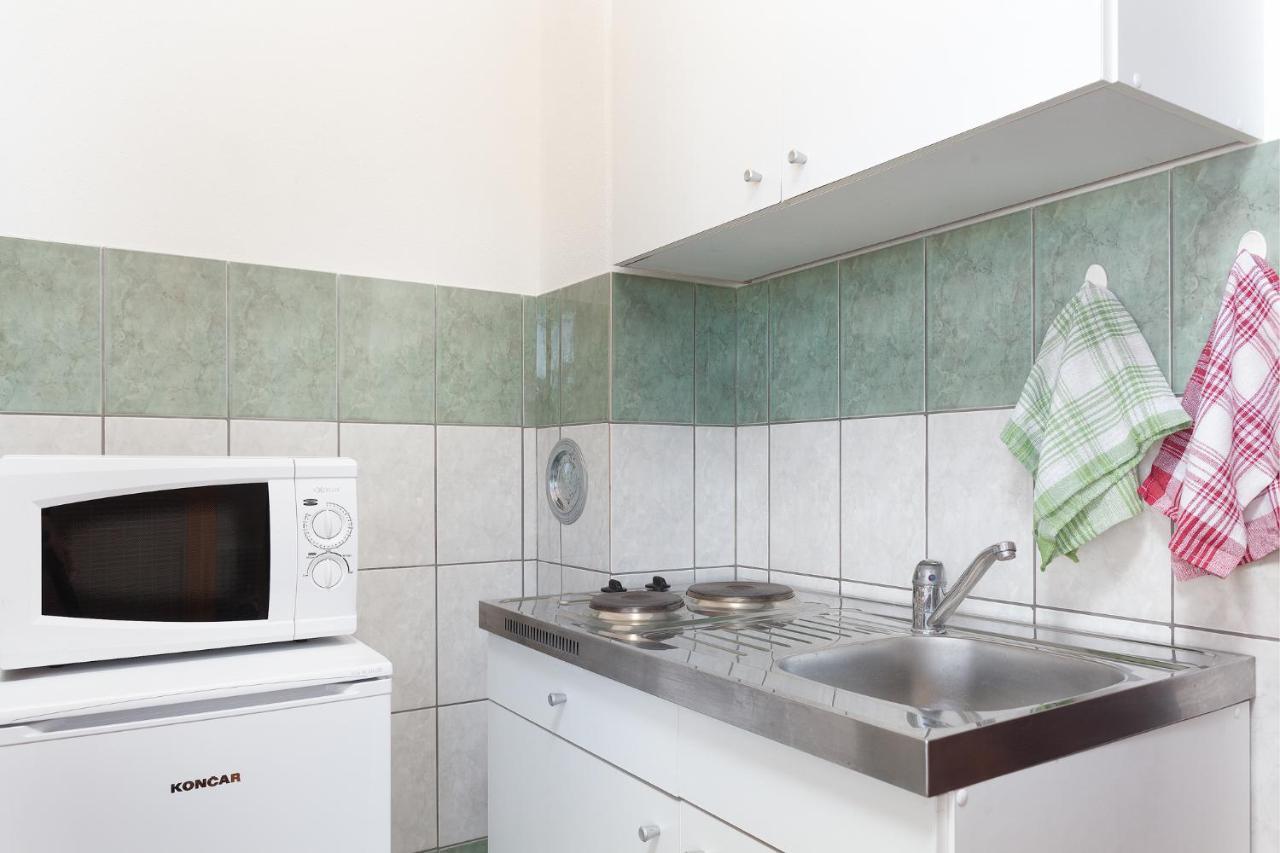 Appartement Manda à Karlobag Extérieur photo